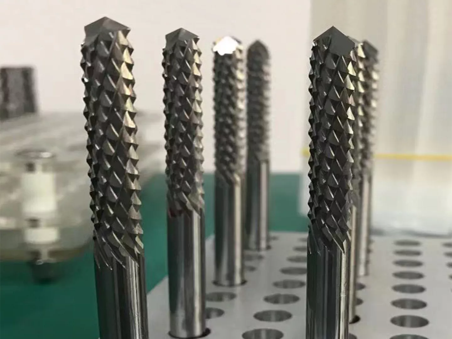szsunlittools-fibreglass milling cutter-manufacturing